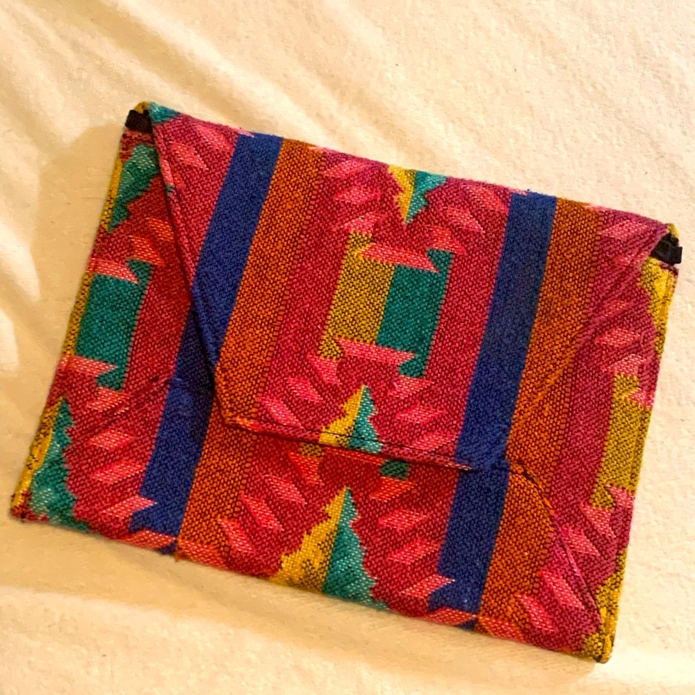 3/$15: Colorful geometric print clutch bag